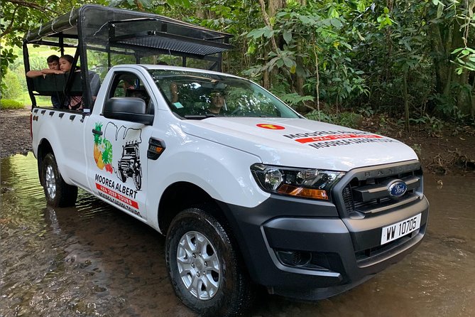 4x4 Moorea Safari Tours : Private tours - Belvedere Lookout: your first big panoramic hit of Moorea