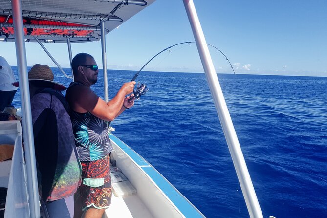 A Day of Big Game Fishing in a small group - When the bite is slow: how plans can shift and how to ask for your gear
