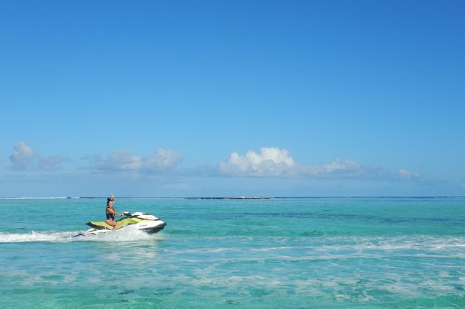 Activity/Excursion Lagoon Tour to Moorea by Canoe 6 hours - Motu time: swimming and the raw fish workshop that turns the day into a story