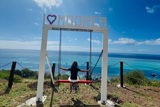 ALBERT TOURS: Excursion 4x4 safari with private SWING view point - A Moorea 4x4 tour that actually fits a short stay