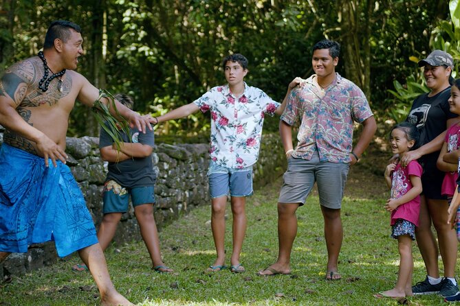 ALBERT TOURS: Excursion 4x4 safari with private SWING view point - Stop 3 at Marae Titiroa, a Tahitian temple pause