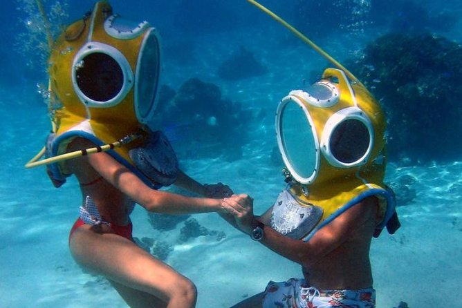 Aquablue Moorea - Wearing Glasses and Handling Personal Comfort