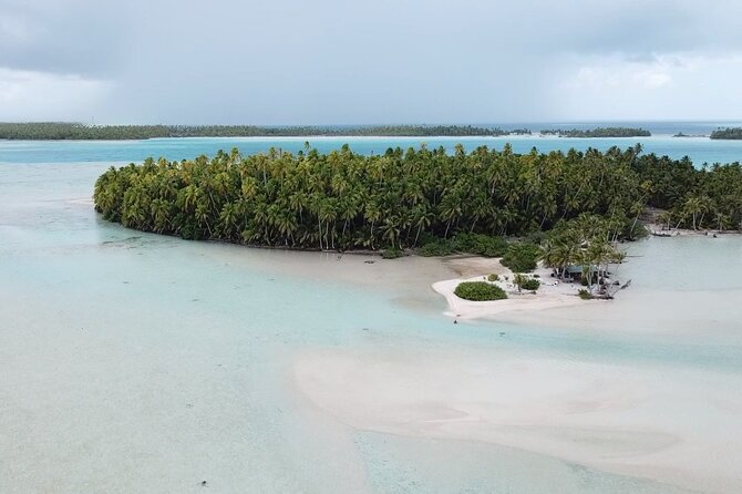 Blue Lagoon - PRIVATE ISLAND Pink sand beach and wildlife reserve - Crew and Communication: Eleana, Captains, and What It Means for You