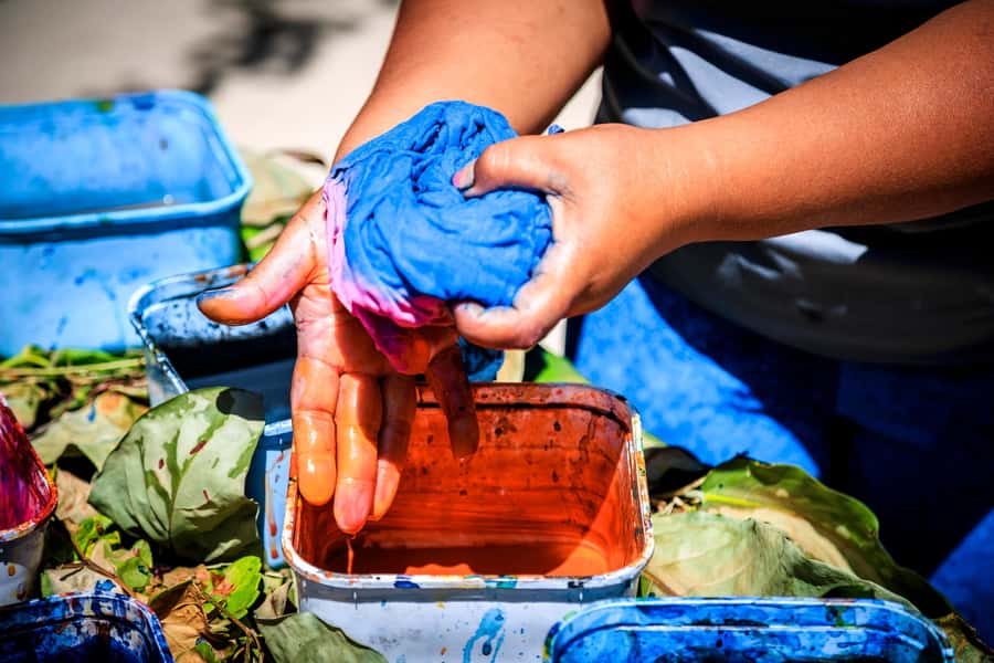 Bora Bora: 4WD History & Culture Tour - Faanui Valley fruit farms and the pareu-making workshop