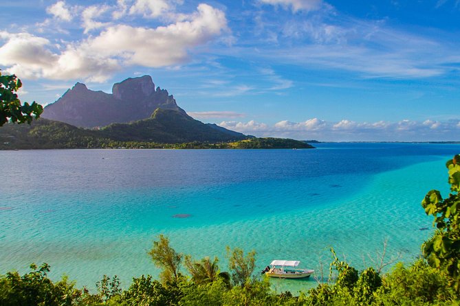 Bora Bora 4WD Tour & Eco Shark & Ray Snorkel Cruise - Bloody Mary’s Lunch: A Popular Stop With a Local-Feeling Rhythm
