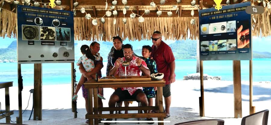Bora Bora: Discovering the Tahitian black pearl ! - Black pearl farming in Bora Bora, where the story meets the water