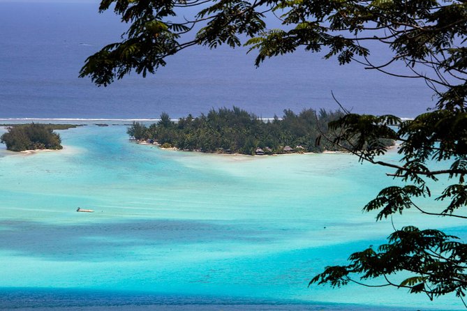 Bora Bora Half Day 4X4 Island Safari Tours - Mount Popoti: where the lagoon looks like it wraps around you