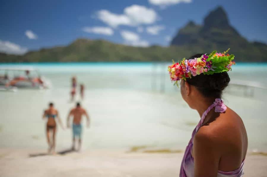 Bora Bora Luxury Tour and Beach Picnic - The Motu Picnic: Polynesian BBQ With Mt. Otemanu in View