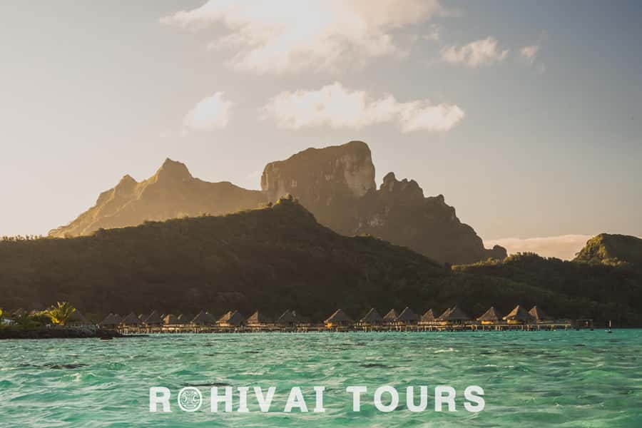 Bora Bora: Private Sunset cruise on the lagoon - Drinks and appetizers that turn the cruise into a real aperitif