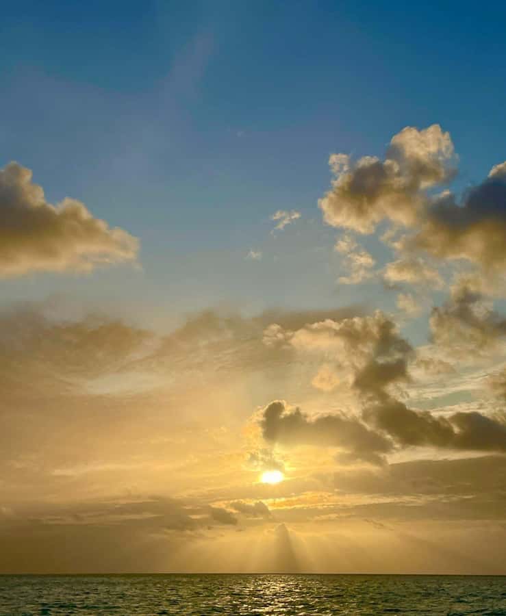Bora Bora: Private Sunset cruise on the lagoon - The lagoon cruise itself, 150 minutes of sunset-focused sailing