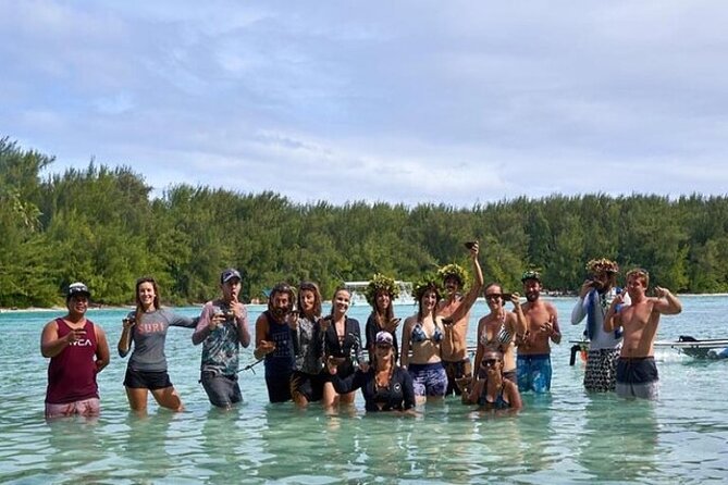 Eco guided excursion to the lagoon of Moorea in a transparent kayak Afternoon 2h - Transparent kayak in Moorea’s lagoon, what you’re really signing up for