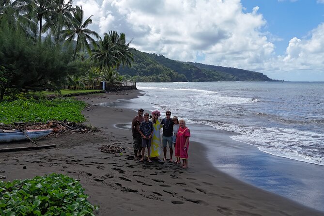 Explore Tahiti in depth in a day - A one-day circuit that mixes Tahiti coast views, waterfalls, and sacred sites