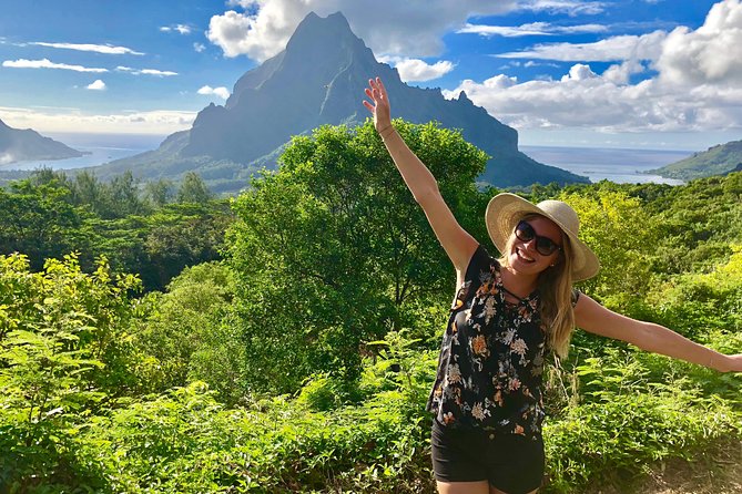 Franckyfranck Tours Moorea - Half day Tours - Guides, humor, and language: what makes the commentary worth it