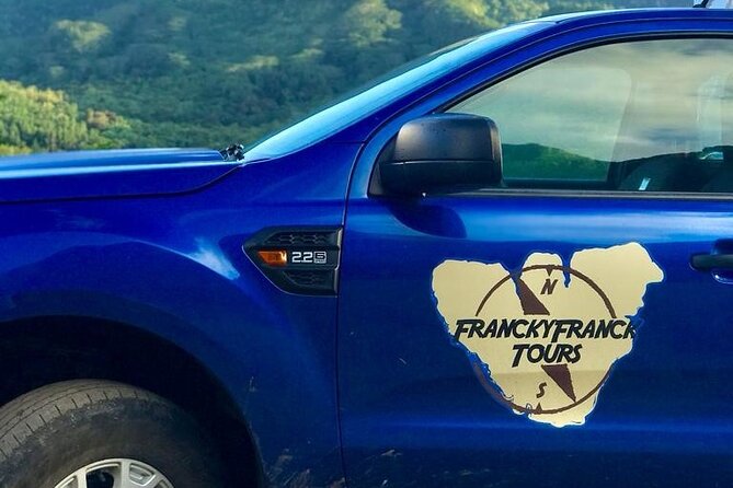 Franckyfranck tours Moorea - Tours privés // Private half day tours - Belvedere lookout: the fast lesson in Cook’s Bay vs Opunohu Bay