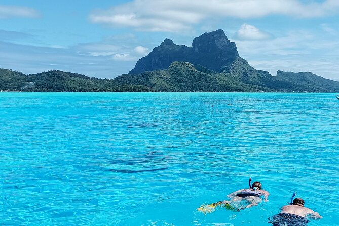Half a day to discover Bora Bora with O-sea - Meet O-sea and get on board from the Bora Bora wharf