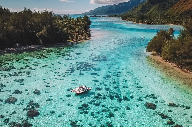Reef shallows and deep channel along the Moorea shoreline