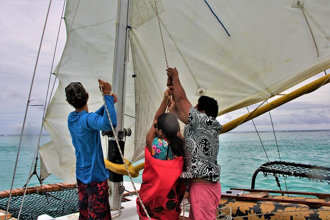 Introduction to sailing and discovering the lagoon - Meet Vaapiti, Step Onboard, and Get Oriented Fast