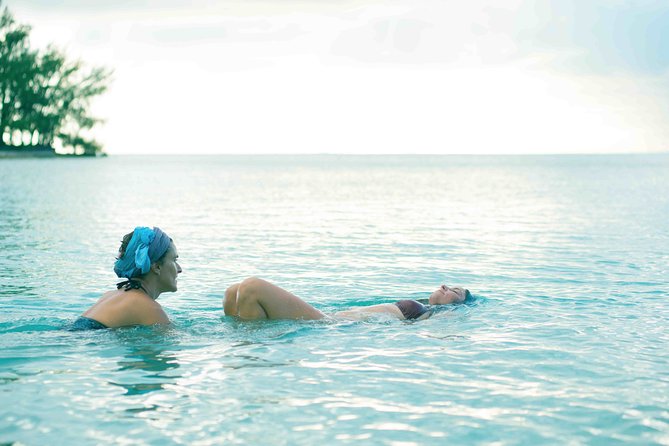 Janzu experience: massage and aquatic relaxation in the lagoon of Moorea - What makes it different from a standard lagoon swim or spa massage
