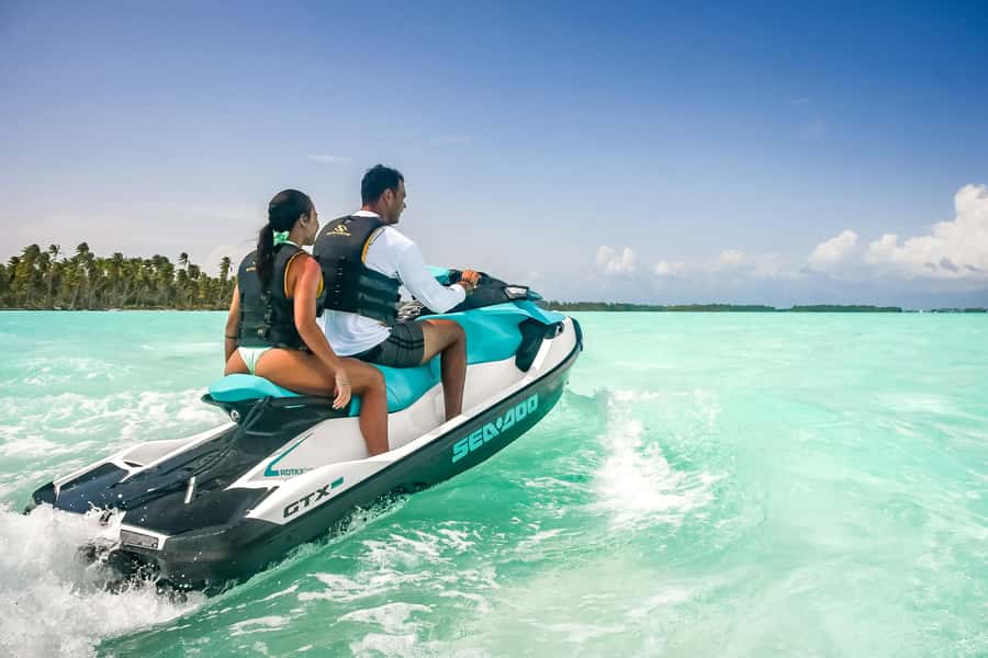 Jet Ski Around Bora Bora - Speed Through Paradise - Riding Bora Bora with stops: speed plus real sightseeing
