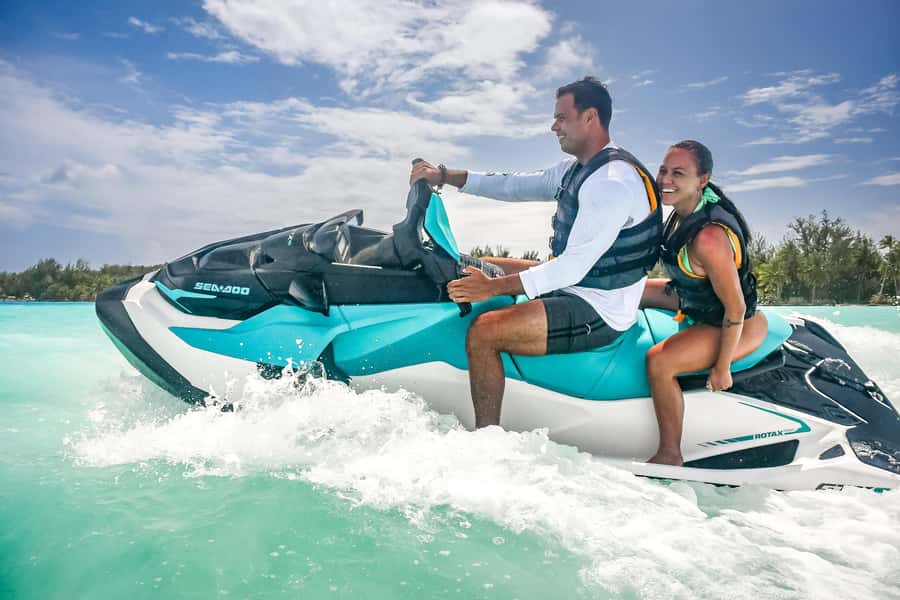 Jet Ski Around Bora Bora - Speed Through Paradise - The Mount Otemanu stop: the photo moment that has meaning