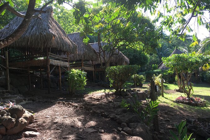 Land and Sea cultural tour to discover traditions, heritage and the lagoon - Private Polynesian cultural center on Moorea: heritage in a guided, no-frills way