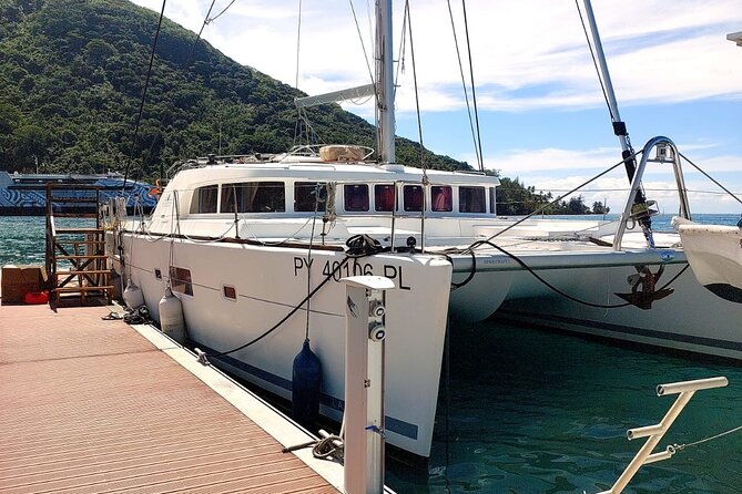 Luxury Private Moorea Cruise Tour - Price and value for up to 14 passengers