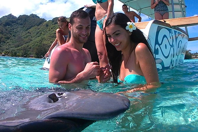 Moorea 6-Hour Snorkeling and Lunch Shared Tour - Guide Energy, Captain Skills, and Why the Small Group Feels Personal