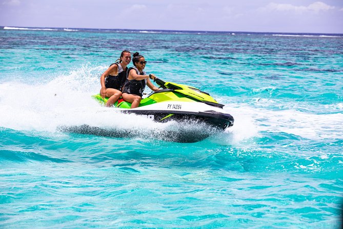 Moorea Explorer Jet Ski tour - The Cook’s Bay Stop: Fish, a Break, and Why Pacing Matters