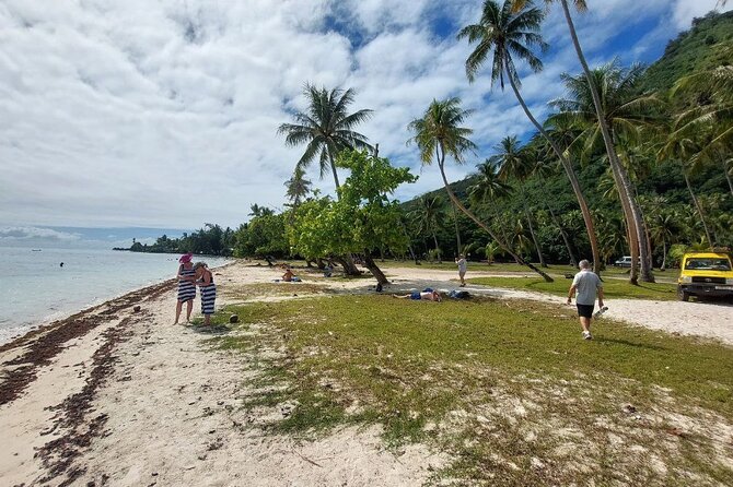 Moorea Private Full Day Tour - Language options: English, French, and backups if guides are booked