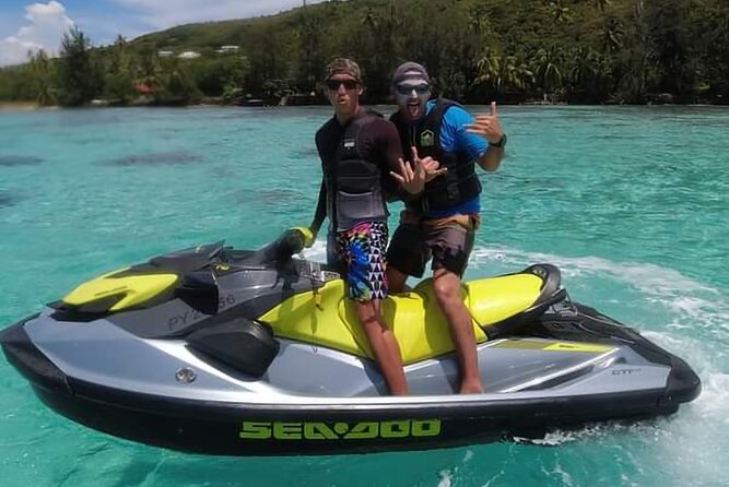 Moorea Solo or Twin 2 hours Jet Ski Tour - Stop 2: Cook’s Bay for a quick lagoon read (about 10 minutes)
