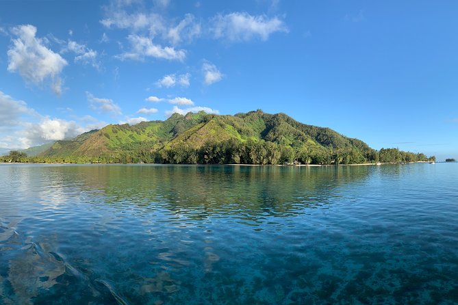 Moorea Sunset Boat Tour - Drinks, snacks, and the feel-good details that add up