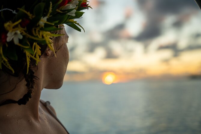 Moorea Sunset Boat Trip - Timing the Mountains and the Sunset: Why 4:00 pm Works