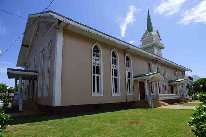 Papeete and Tahiti Historical and Cultural Tour - Stop 2 on Tahiti: East or West Between Mahina and Paea