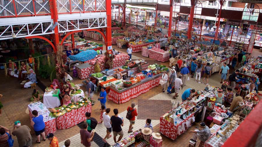 Papeete : walking tour - What to bring (and how to handle heat and rain like a pro)