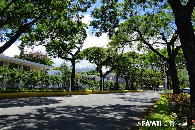 Papeete Walking Tour - Tahiti - A local guide gives Papeete context fast