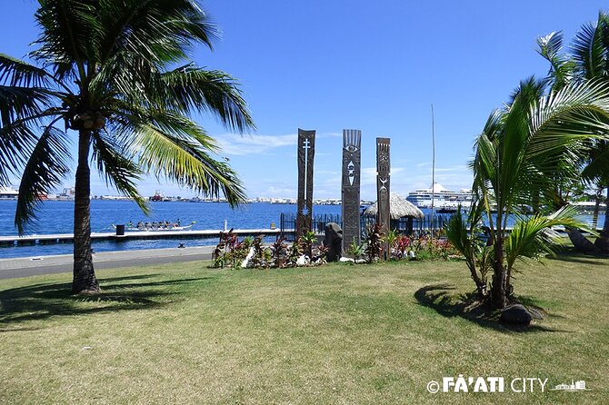 Papeete Walking Tour - Tahiti - Stop 2: Mairie de Papeete and colonial-era architecture with modern meaning