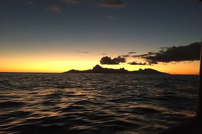 Private and Local Sunset Cruise in Tahiti - Snorkeling gear is included, but pack for what’s missing