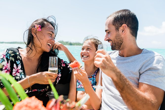 Private Boat Rental on Cap Camarat 25ft - Onboard comfort and drinks, the small extras that make it feel like a treat