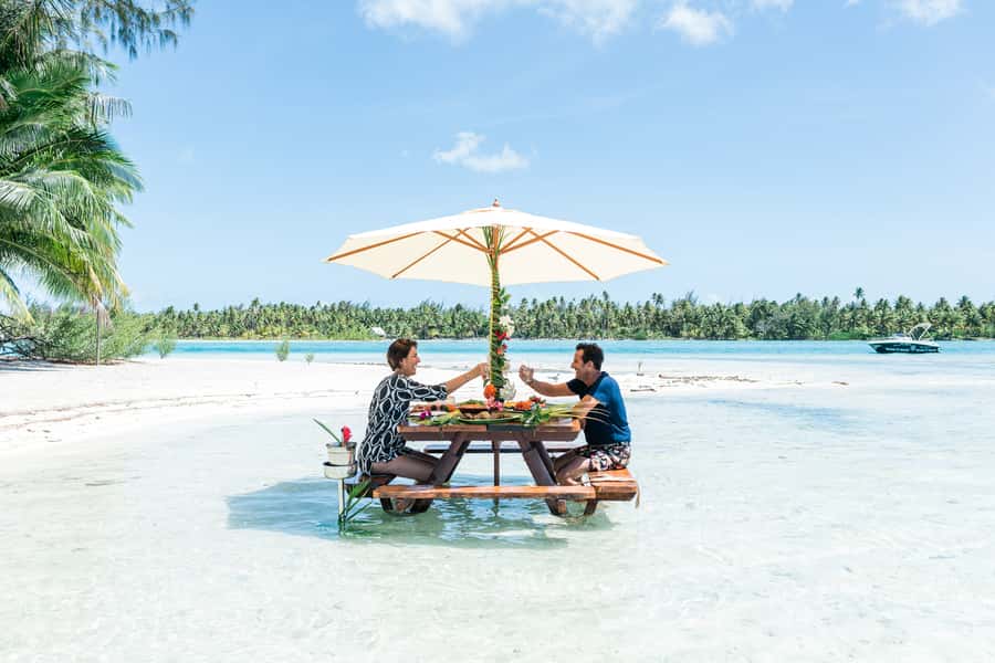 Private Bora Bora Lagoon Snorkel Cruise with BBQ Picnic - Private Bora Bora Lagoon Day, but with actual control