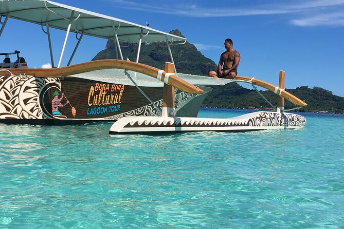 PRIVATE FULL DAY LAGOON TOUR - Bora Bora Cultural Lagoon Tour - Stop 2: Black tip sharks, staying calm and following the guide