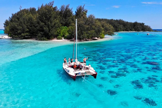 PRIVATE Full Day Tour : Moorea Snorkeling & Sailing on a Catamaran named Taboo - A private Taboo catamaran day on Moorea at your tempo