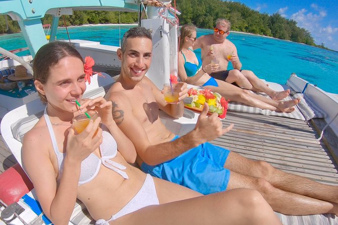 PRIVATE Full Day Tour : Moorea Snorkeling & Sailing on a Catamaran named Taboo - The quiet beach picnic stop, and what to bring so it works