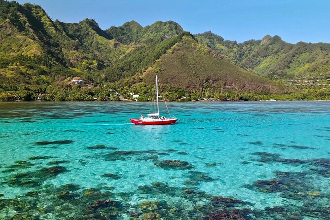 PRIVATE Half Day Tour : Moorea Snorkeling & Sailing on a Catamaran named Taboo - Voil’a Moorea Route: In and Out of the Lagoon