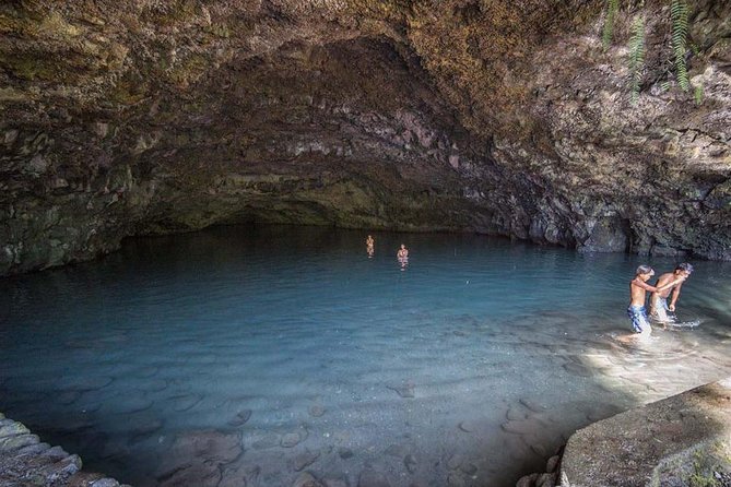 Private Island Tour ( 5 HOURS) - Stop 1, Arahurahu Marae: short visit, real cultural weight