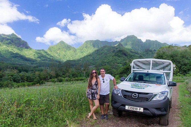 Private Morning Moorea 4WD Tour with Champagne - Magic Mountain for aerial-style photos