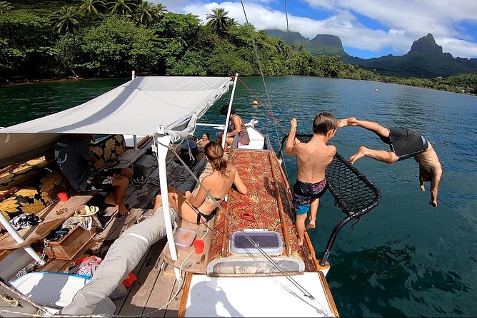 Private sailing adventure - Meeting at Vaapiti Moorea (And What to Do Before You Go)
