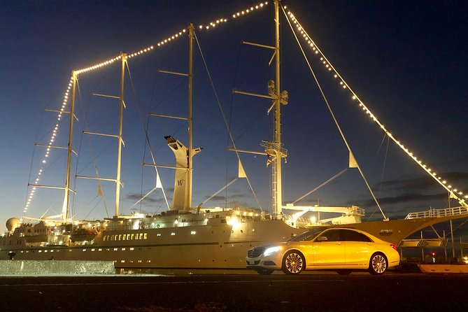 Private transfer Airport, Hotels, Pensions, Ferry, Restaurants - Departures with Shell Necklaces and Smooth Suitcase Handling