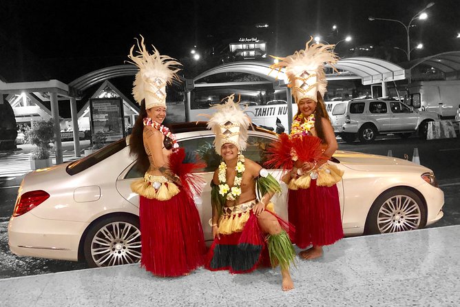 Private transfer Airport, Hotels, Pensions, Ferry, Restaurants - Finding Your Driver: Name on a Screen, Tahiti Limousine T-Shirt