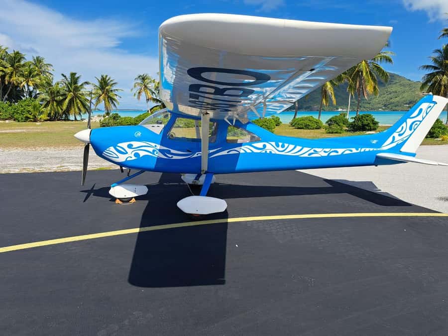 Raiatea: Bora Bora and Taha'a Private Scenic Flight one hour - How the Route Shows the Lagoon in Layers (500 Meters Up)