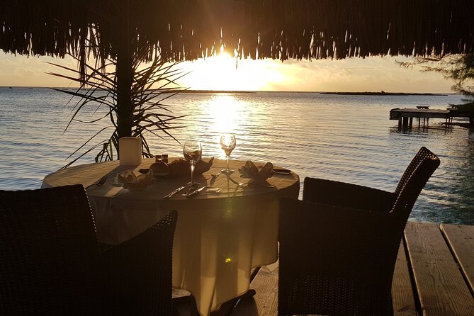 Romantic Private Sunset and Motu Dinner for Two - The 5 pm flow: from lagoon light to beach dinner